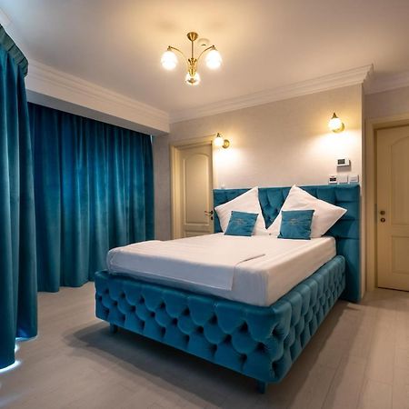 Hotel Casa Fiori Bukares Bagian luar foto