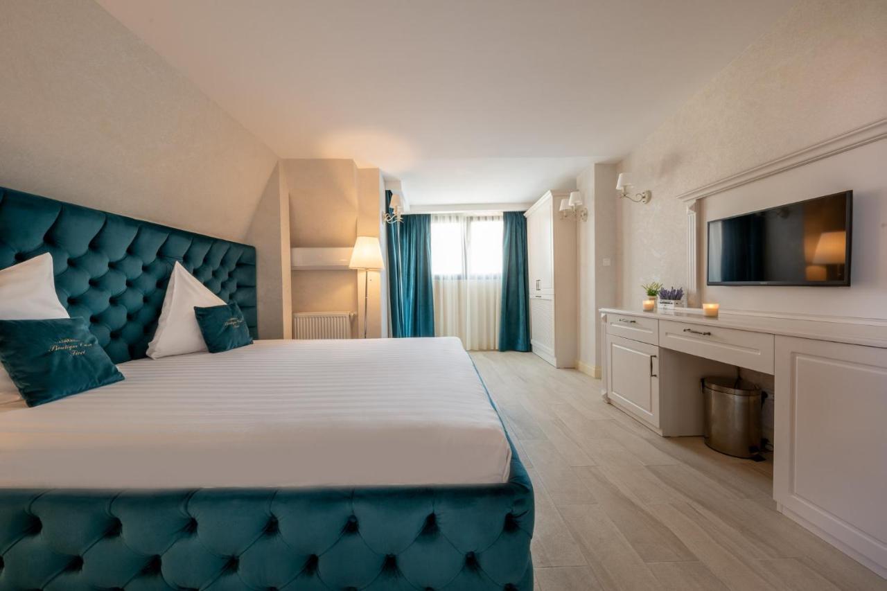 Hotel Casa Fiori Bukares Bagian luar foto